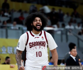 你适合摆烂！戴申·尼克斯6中2得到7分1板1助 失误高达4个